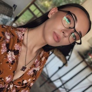 Meet your Posher, Dani